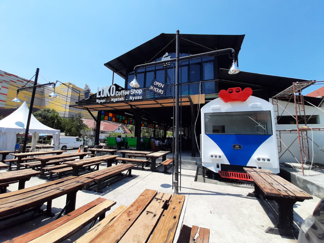 Loko Coffee Shop Cirebon jadi alternatif tempat nongkrong di Kota Udang